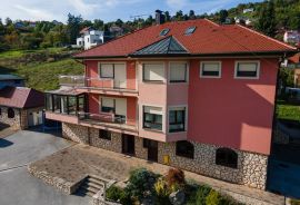 EKSKLUZIVNA VILA U PODNOŽJU MEDVEDNICE - LUKSUZ I KOMFOR NA 550m2, Stenjevec, House