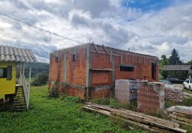 Prostrano zemljište sa započetom gradnjom, Mihovljan, Terrain