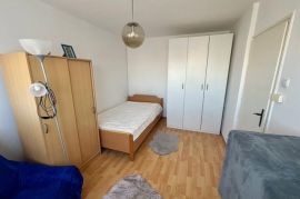 STAN SA  VELIKOM SOBOM U BLIZINI TREŠNJEVAČKOG PLACA, Trešnjevka - Sjever, Appartment