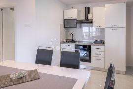 BRAJDA stan za najam do 01.07., Rijeka, Apartamento