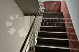 STAN NA VRHUNSKOJ LOKACIJI !!, Maksimir, Apartamento