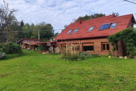 Velebno imanje Gorski Kotar, Brod Moravice, House