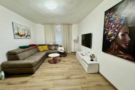 VEŽICA - DUGOROČNI NAJAM NOVO UREĐENOG STANA, Rijeka, Apartamento