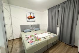 VEŽICA - DUGOROČNI NAJAM NOVO UREĐENOG STANA, Rijeka, Appartement