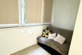 VEŽICA - DUGOROČNI NAJAM NOVO UREĐENOG STANA, Rijeka, Appartement