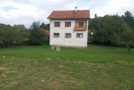 Kuća sa 2 stana Gračac, Gračac, House