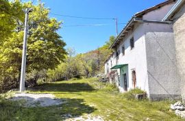 Istra,Slum-Autohtona kuća sa 5 h zemljišta, Lanišće, Casa