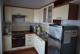 OTOK KRK-PINEZIĆI  dva apartman  i dvije garaže na prodaju, Krk, Appartment