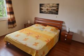 OTOK KRK-PINEZIĆI apartman sa pogledom na more i garažom, Krk, Appartment