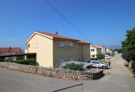 OTOK KRK-PINEZIĆI apartman sa pogledom na more i garažom, Krk, Appartment