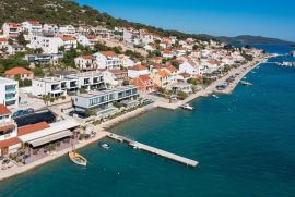 Otok Murter, Tisno, moderna vila uz more s bazenom, Tisno, Ev