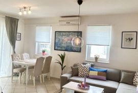 Istra, Novigrad - Dvosoban stan na prvom katu 800 metara do mora, Novigrad, Appartment