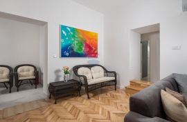 OPATIJA- CENTAR, stan za najam, 1. red do mora, Opatija, Apartamento