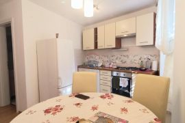 Istra, Rovinj - ODLIČNA PRILIKA- stan i veliki podrum, Rovinj, Appartement