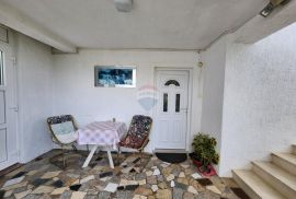 Dramalj,Crikvenica - stan 2s+db sa terasom s pogledom i parkirnim mjestom, Crikvenica, Flat