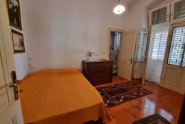 Rovinj - autohtona austrougarska villa 155 m2 u centru grada, Rovinj, Casa