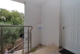 ISTRA, KAŠTEL - Trosobni stan 87 m2 s garažom, pogled more!, Buje, Flat