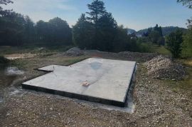 Klana, građevinsko zemljište 1102 m2 s građevinskom dozvolom, Klana, Γη