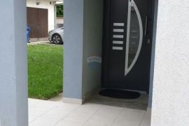 Velika Gorica -Centar, kuća 135 m2 + garaža, Velika Gorica, House