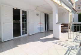 POREČ-stan s privatnim bazenom, Poreč, Appartement