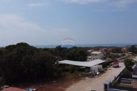 Poreč, stan u novogradnji s vrtom, Poreč, Appartment