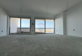 Rijeka,Donja Drenova-penthouse 3S+DB+50m2 terasa, Rijeka, Daire