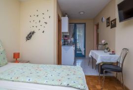 Poreč okolica, Apartmanska kuća s 4 apartmana, Poreč, Famiglia