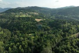 Građevinski teren s pogledom na Klek, Vrbovsko, Gorski kotar, Vrbovsko, Tierra