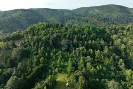 Građevinski teren s pogledom na Klek, Vrbovsko, Gorski kotar, Vrbovsko, Zemljište