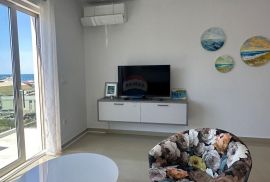 Istra,Novigrad - Stan prvi red do mora s krovnom terasom, Novigrad, Apartamento