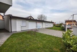 Velika Gorica - Kurilovec, kuća katnica 350m2, Velika Gorica, Casa