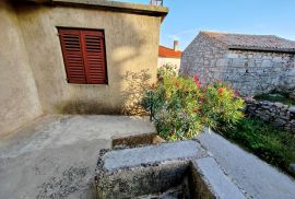 OTOK KRK- kamena kuća na prodaju, Krk, Casa