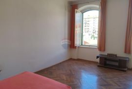 Rijeka, Centar, 109 m2, za adaptaciju, Rijeka, Appartment