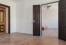 Rijeka, Centar, 109 m2, za adaptaciju, Rijeka, Appartment