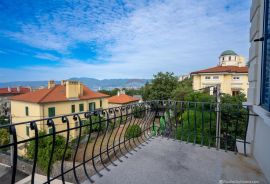 Rijeka, Villa 400m2, 3 stana i 3 garaže, Rijeka, Commercial property