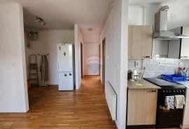 Stan Dugo Selo centar, DB + 2SS, lođa, Dugo Selo, Apartamento