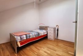 Stan Dugo Selo centar, DB + 2SS, lođa, Dugo Selo, Apartamento