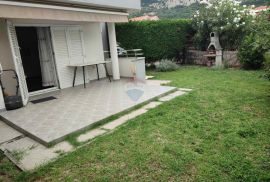 Baška - prizemlje 66m2, okućnica 90m2, Baška, Appartamento