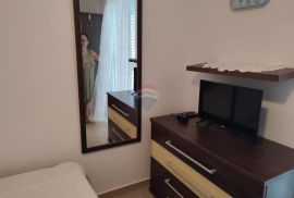 Baška - prizemlje 66m2, okućnica 90m2, Baška, Apartamento