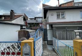 Zagreb, Trešnjevka, kuća u mirnoj ulici sa garažom, Trešnjevka - Sjever, Casa