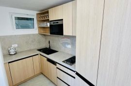 Baška - centar- lijep, novouređen stan 50m2, Baška, Daire