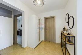 Istra, Vodnjan, zgodni stan u prizemlju sa dvorištem, Vodnjan, Apartamento