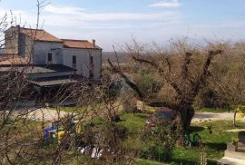 Istra, Umag - okolica, samostojeća kuća u mirnom naselju, Umag, House