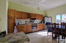 Kuća 220 m2 – Poljica Brig *Velika okućnica* (ID-2481/E), Nin, Famiglia