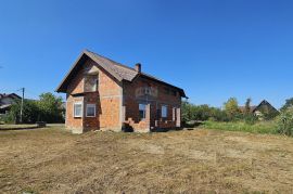 Rugvica, Preseka Oborovska, kuća 200 m2 s velikom okućnicom, Rugvica, Casa