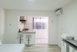 Istra, Poreč dva stana u prizemlju vrhunska lokacija, Poreč, Appartement