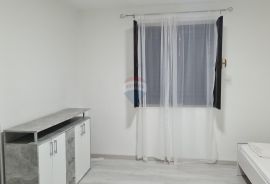 Istra, Poreč dva stana u prizemlju vrhunska lokacija, Poreč, Apartamento