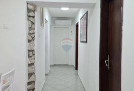 Istra, Poreč dva stana u prizemlju vrhunska lokacija, Poreč, Appartement