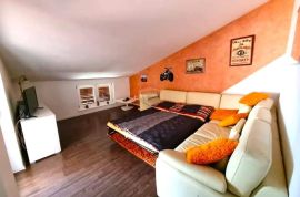 Rovinj,odličan stan 77m2+2 parking mjesta, Rovinj, Appartement