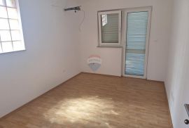 Selce- stan 1S+DB sa garažom, Crikvenica, Appartment